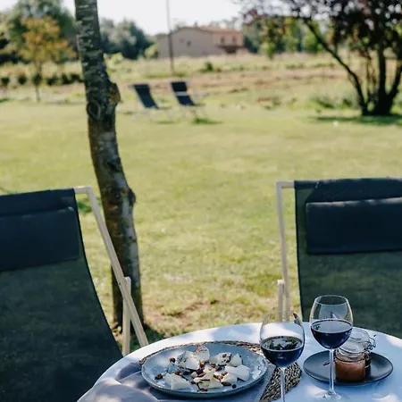 Serra 1786 Farm stay *
