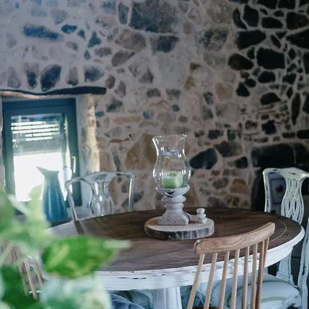 Serra 1786 Farm stay